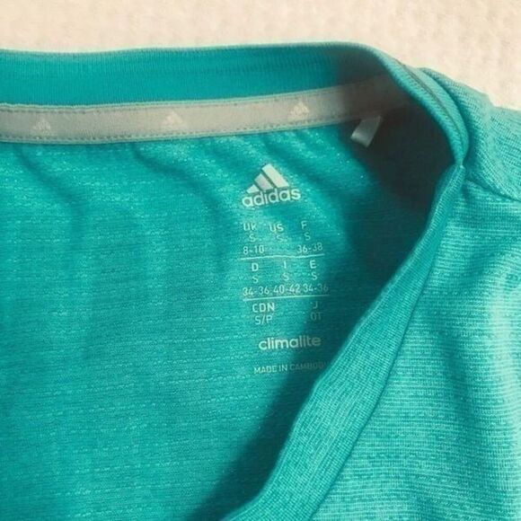 Adidas turquoise size S  T-shirt     0105 - Picture 4 of 4